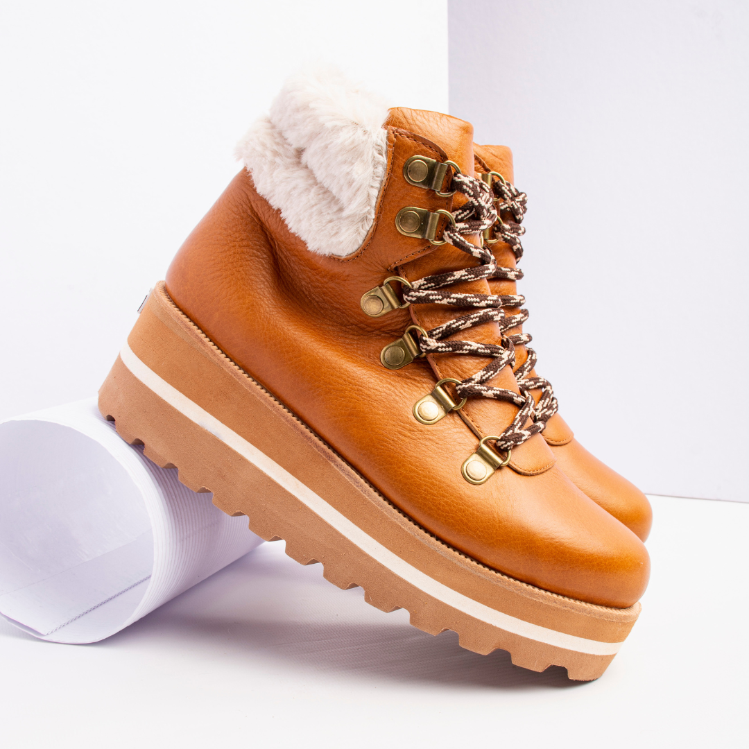 UltraLight Trekking Boots Snowy