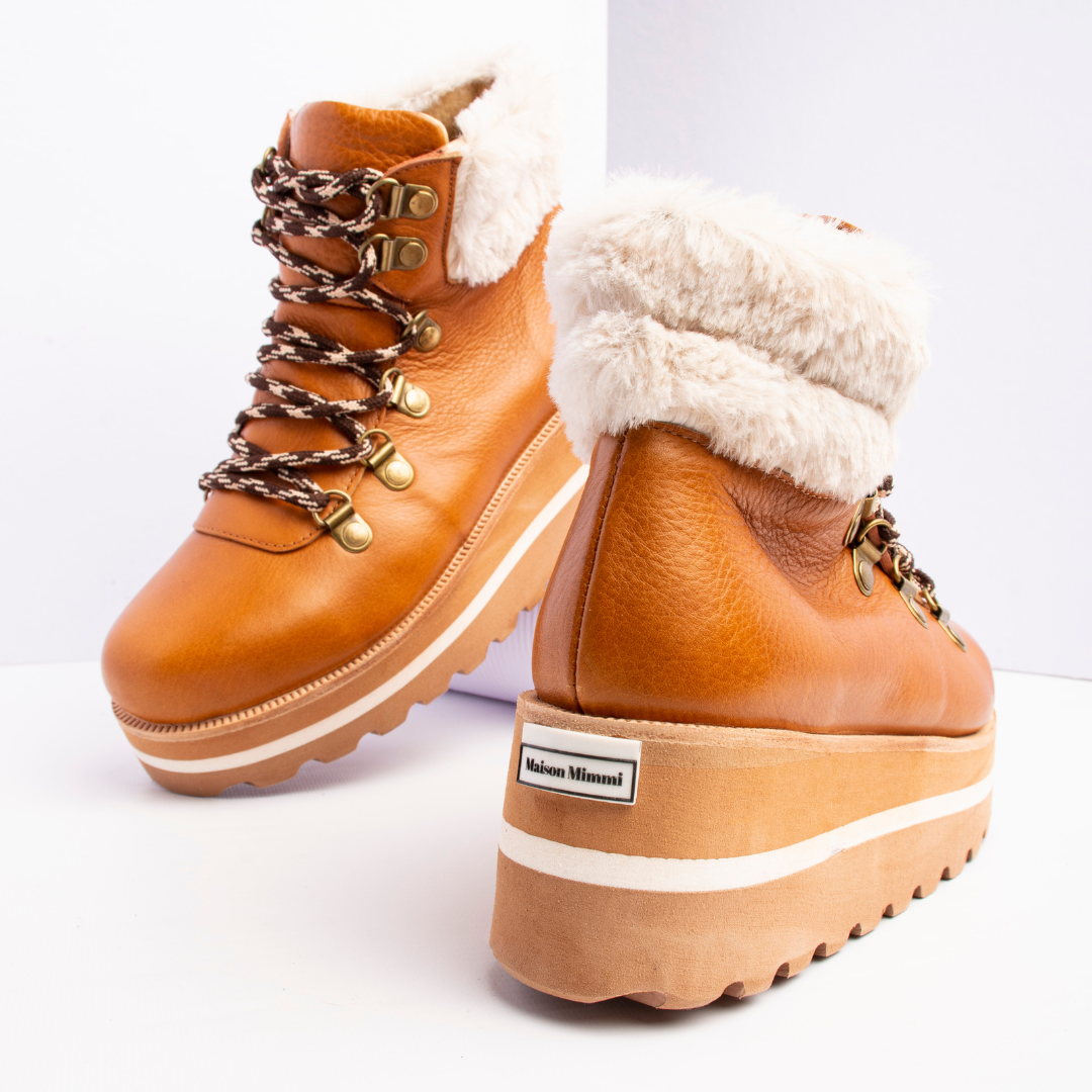 UltraLight Trekking Boots Snowy